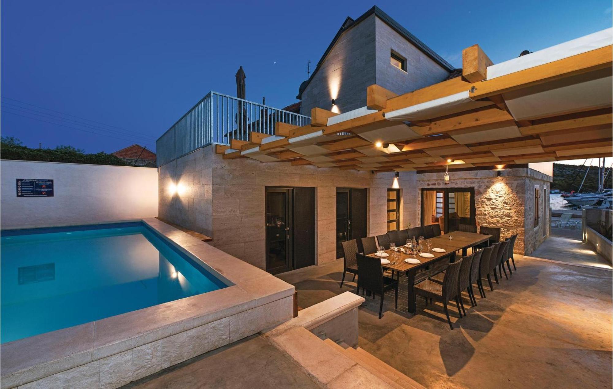 9 Bedroom Lovely Home In Đảo Kaprije Ngoại thất bức ảnh